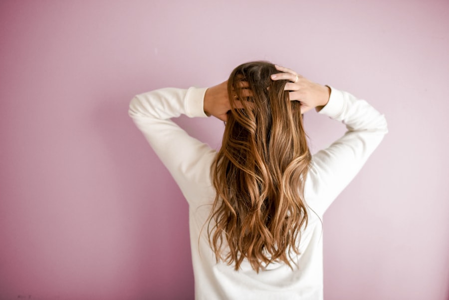 Pred balayage tretmanom — naravna bruneta